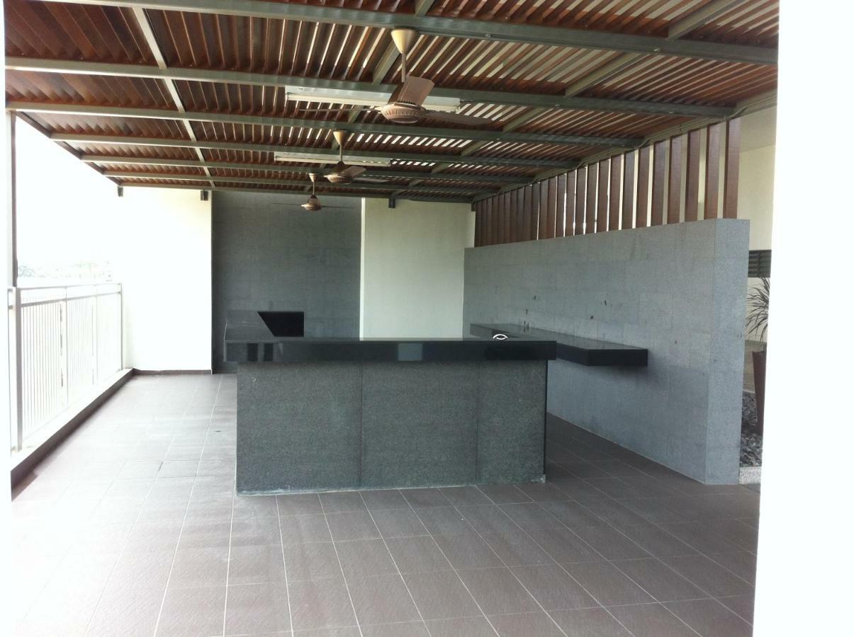 Skyloft Muslim Suite 新山 外观 照片