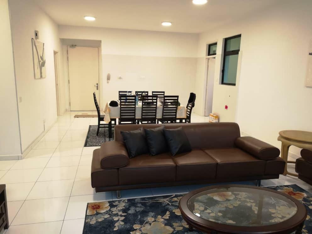 Skyloft Muslim Suite 新山 外观 照片