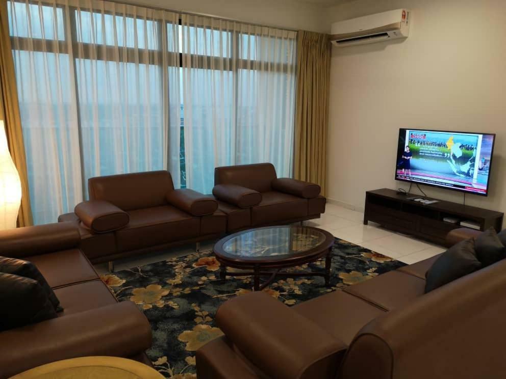 Skyloft Muslim Suite 新山 外观 照片