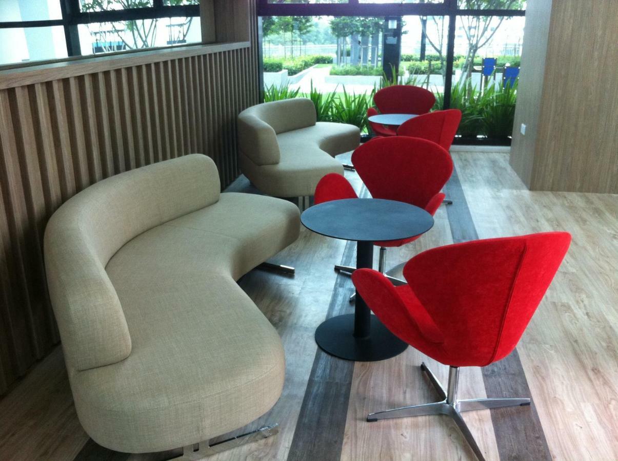 Skyloft Muslim Suite 新山 外观 照片
